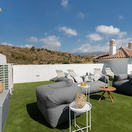 Paraiso Pueblo Luxurious Penthouse 360º Sea Views - 2603 Apartment Estepona